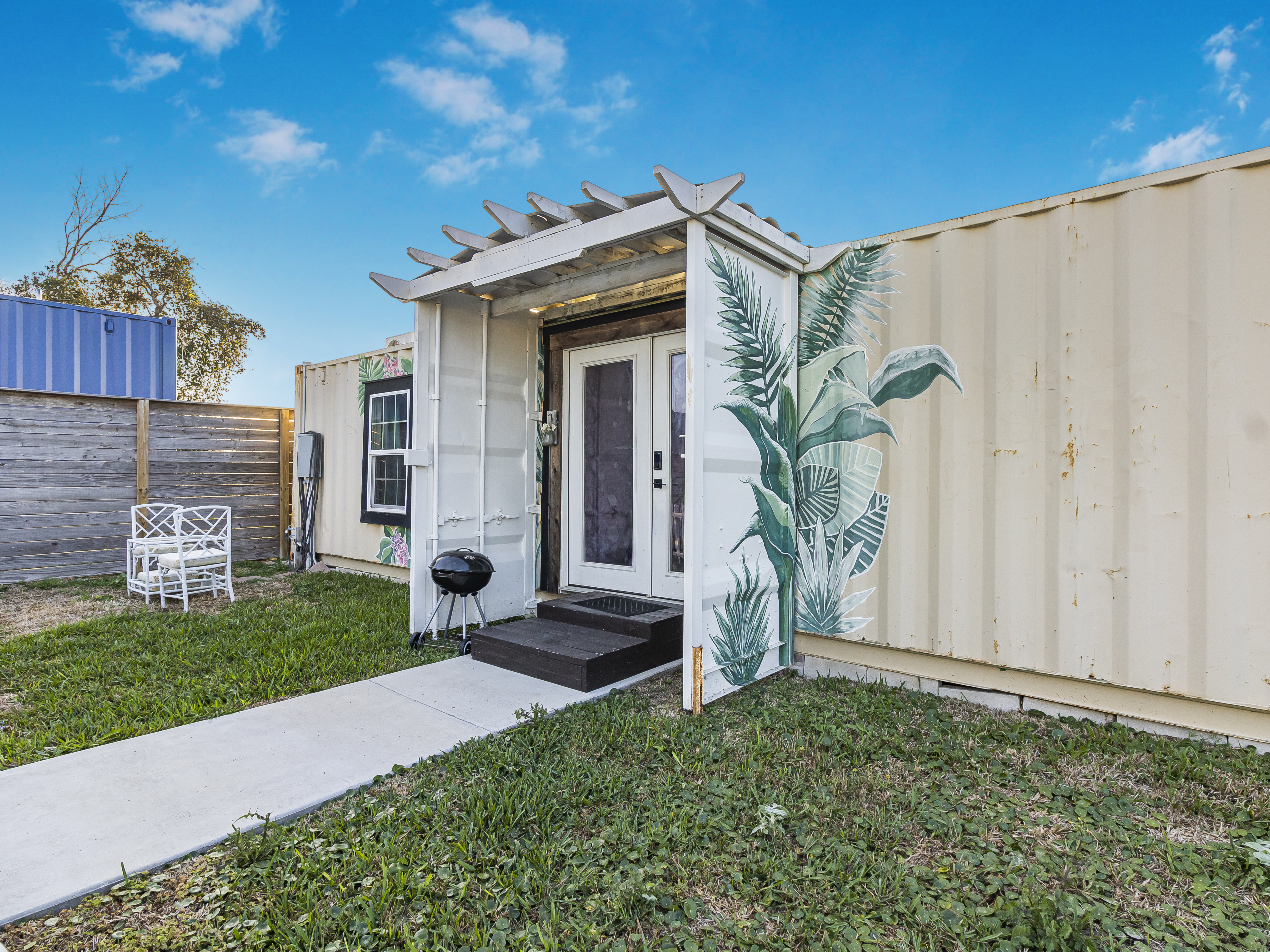 Storage Studio Front Right